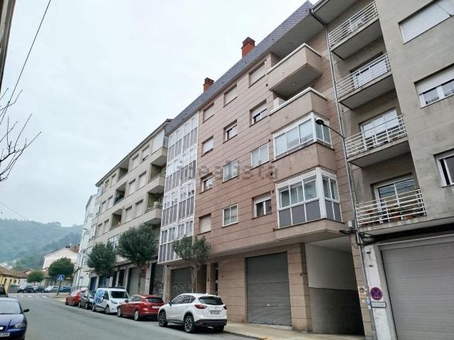 Local Comercial en venta en As Lagoas, Ourense