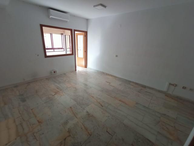 Oficina en venta en Margallo, Cáceres