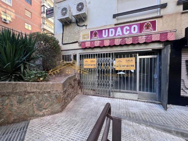 Local Comercial en venta en La Madrila, Cáceres