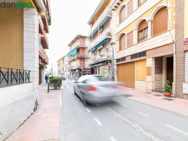 Local Comercial en venta en Peligros, Urbanización Nueva Monteluz