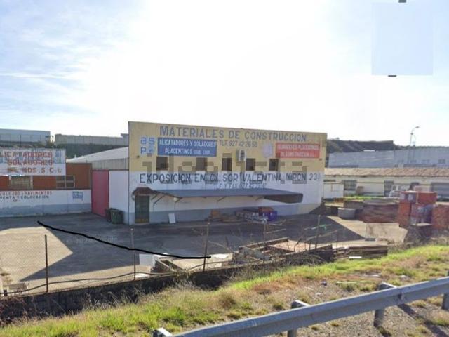 Nave en venta en Plasencia, Extremadura