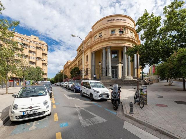 Local Comercial en venta en Granada, Plaza Toros - Doctores - San Lázaro