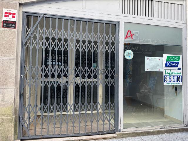 Local Comercial en venta en A Moureira, Pontevedra