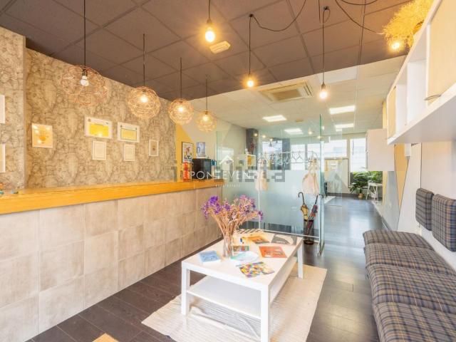 Local Comercial en venta en A Virxe do Camiño, Pontevedra