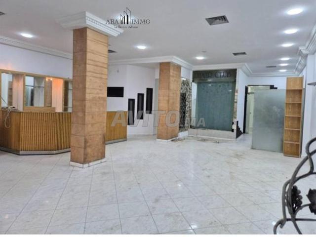 Local commercial location à Anfa, Gharb-Chrarda-Beni Hssen