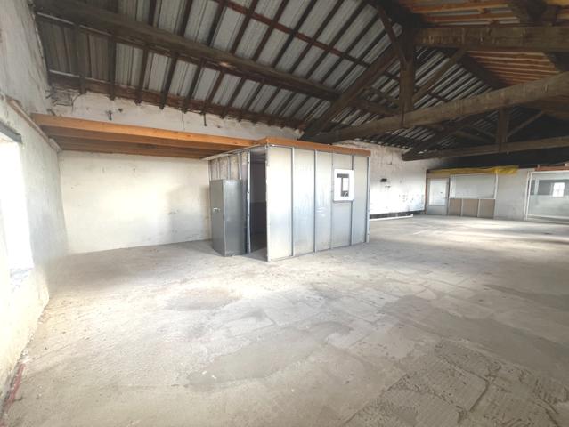 Local Commercial location à Céret, Saint-génis-des-fontaines