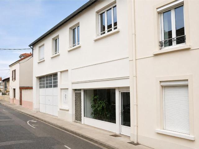 Local Commercial vente à Roanne