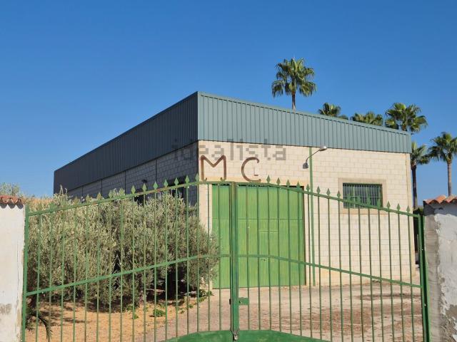 Nave en venta en Puente Genil, Andalucía