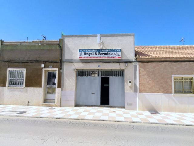 Local Comercial en venta en Barriada Cañamares, Puertollano