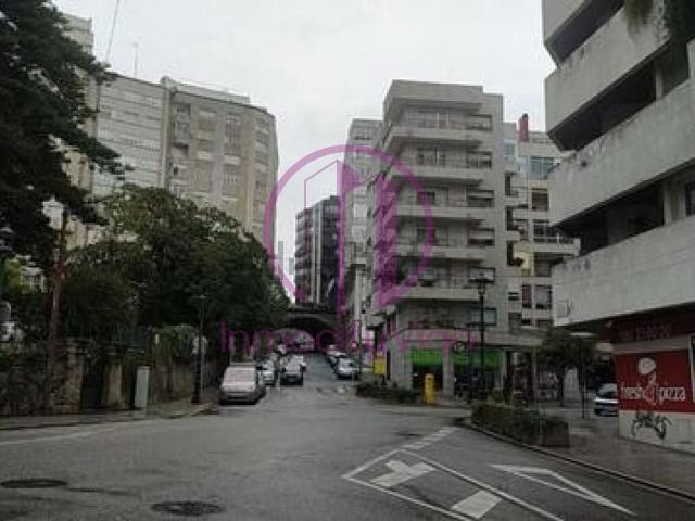Local Comercial en venta en Vigo, A Sagrada Familia