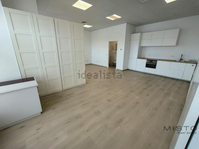Local Comercial en alquiler en Nueva Andalucía, Costa del Sol Occidental