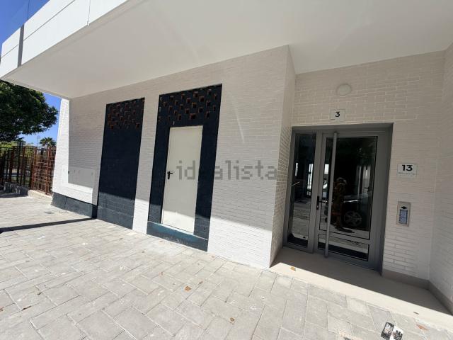 Local Comercial en venta en Nueva Andalucía, Costa del Sol Occidental