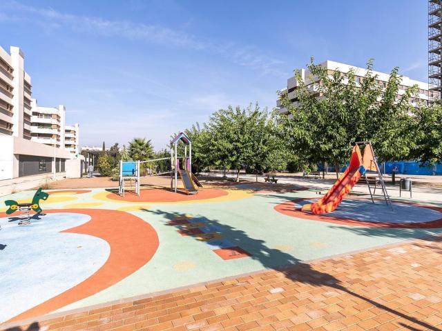 Local Comercial en venta en Rosaleda, Comarca de la Vega de Granada