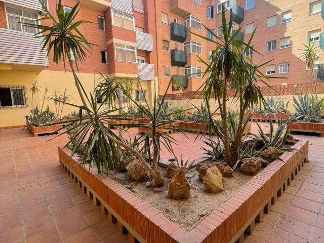 Local Comercial en venta en Rosaleda, Granada