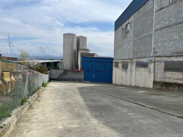 Nave en venta en Rubí