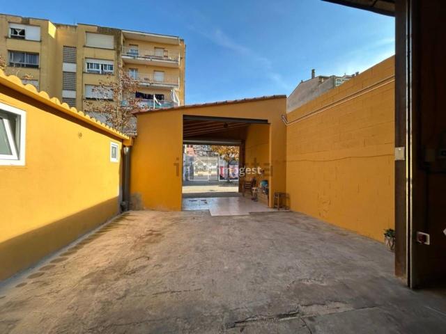 Nave en alquiler en Santa Eugènia, Girona