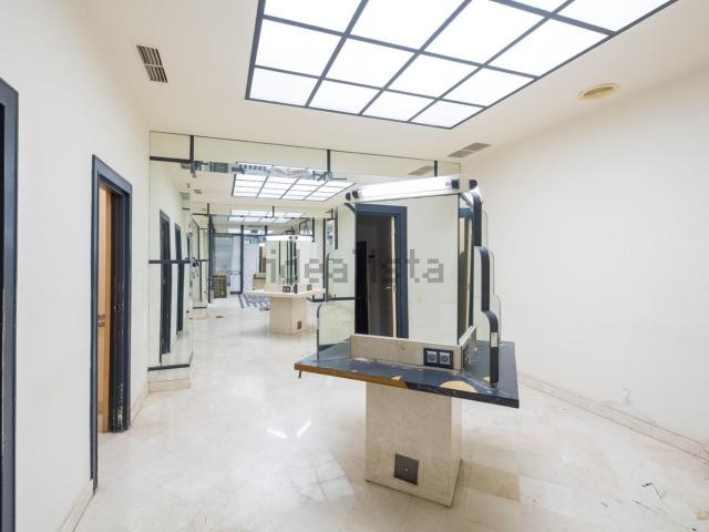 Local Comercial en venta en Centro, Comarca de la Vega de Granada