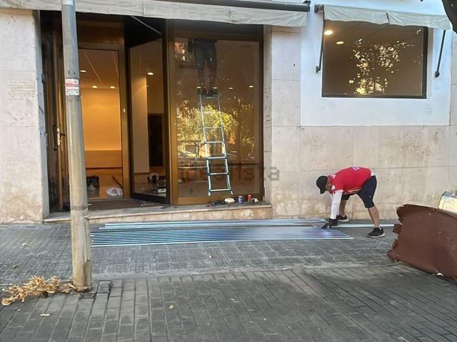 Local Comercial en alquiler en Vinyets i Molí Vell, Baix Llobregat