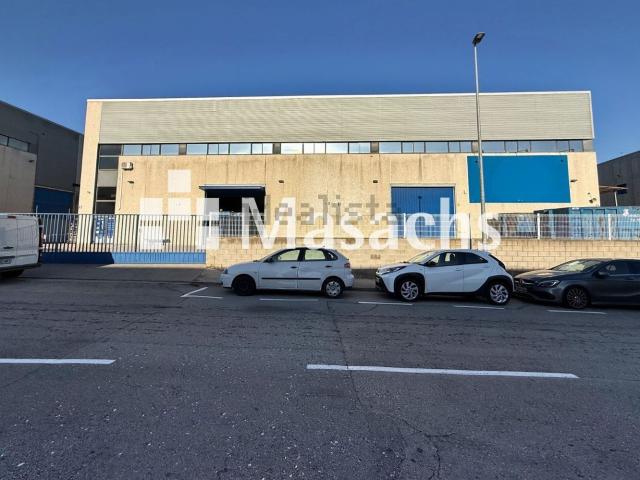 Nave en alquiler en Sant Esteve Sesrovires, Barcelona