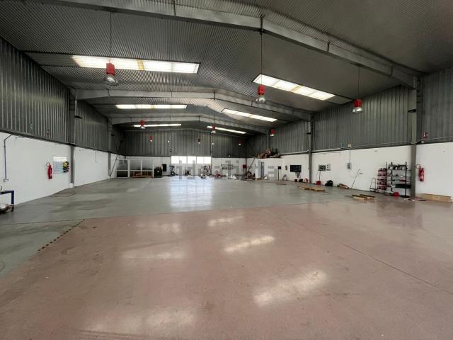 Nave en venta en Sant Esteve Sesrovires, Barcelona