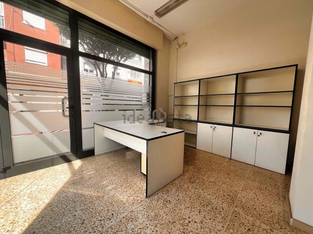 Local Comercial en alquiler en Sant Joan Despí, les Planes Local Comercial en alquiler en Sant Joan Despí, les Planes