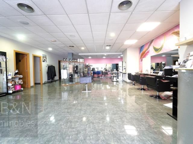 Local Comercial en venta en Terrassa, Sant Pere Nord
