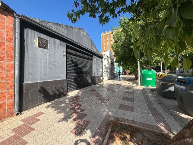 Nave en venta en Cruz de Humilladero, Málaga-Costa del Sol