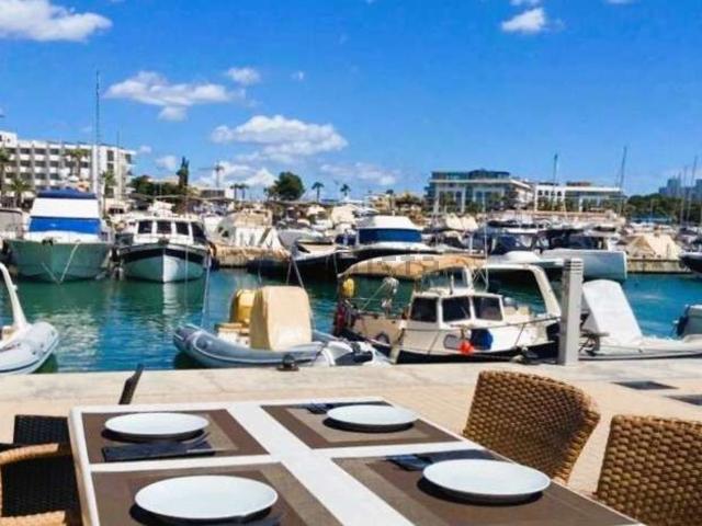 Local Comercial en alquiler en Urbanització Siesta, Eivissa