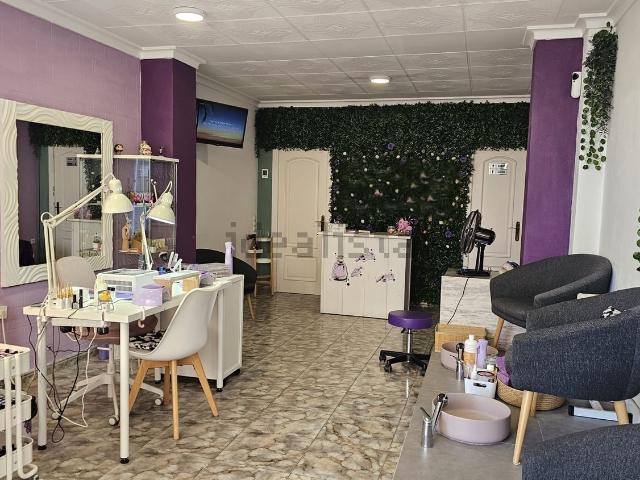Local Comercial en alquiler en Sabadell, la Serra d'en Camaró