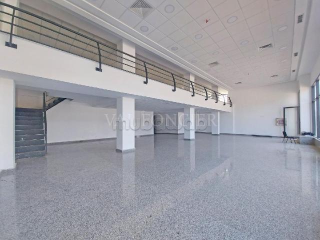 Local commercial location à Anfa, Gharb-Chrarda-Beni Hssen