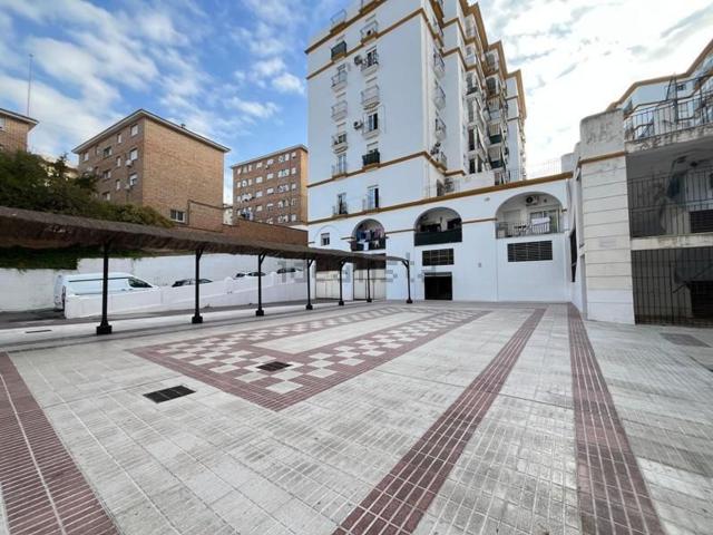 Local Comercial en alquiler en Barriada Islas Canarias, Estepona
