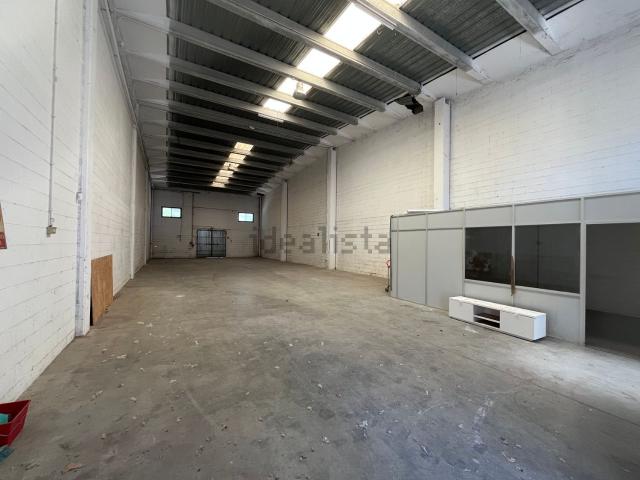 Nave en alquiler en Sils