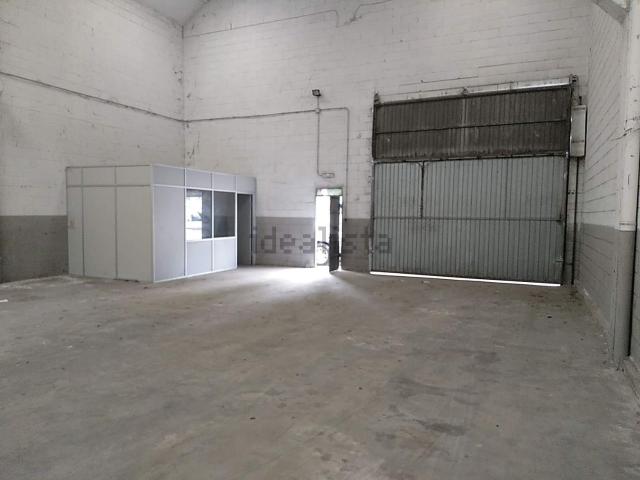 Nave en alquiler en Sils, Girona