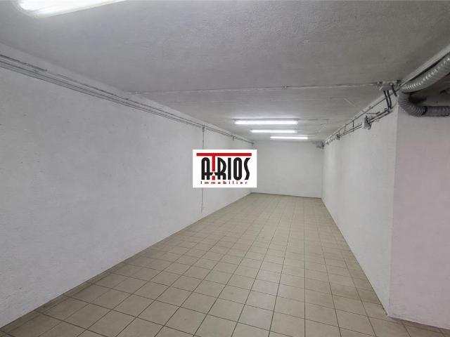 Local Commercial vente à Arrondissement de Toulon, Sanary-sur-mer
