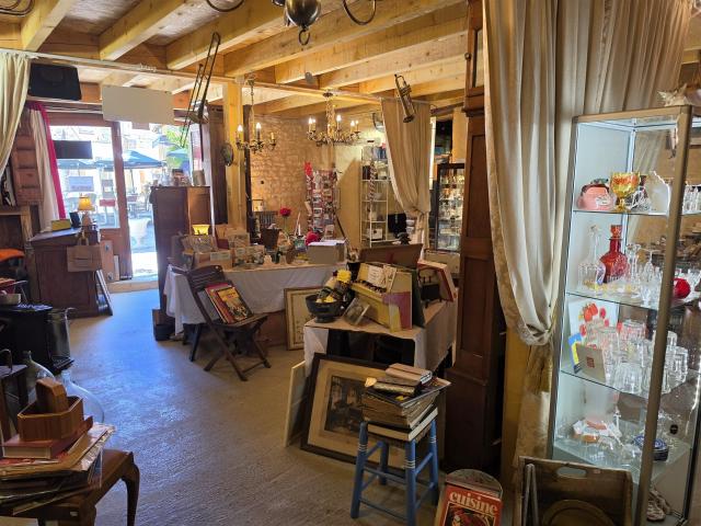 Local Commercial vente à Cadouin, Le Buisson-de-Cadouin