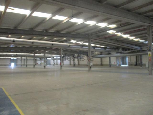 Nave en alquiler en Los Remedios, Sevilla