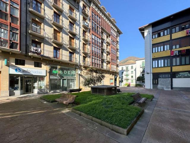 Local Comercial en venta en Urretxu, Guipúzcoa