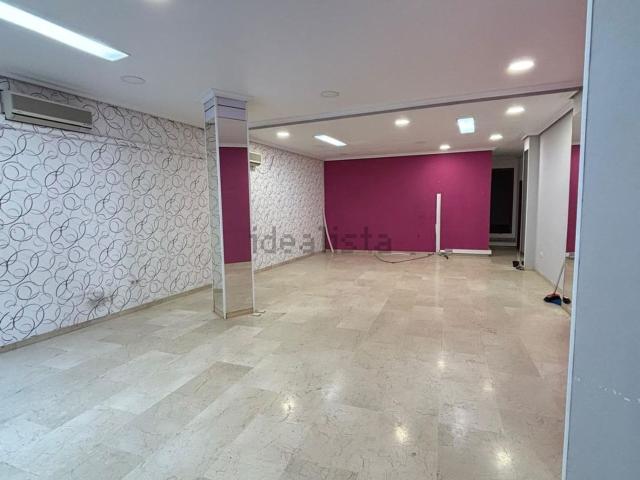 Local Comercial en venta en Valdepeñas, Castilla-La Mancha