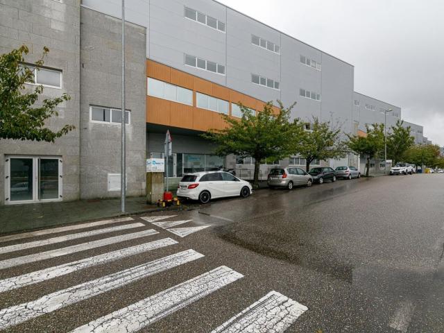 Local Comercial en venta en Fabás, Vigo