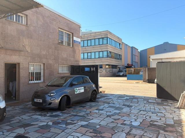 Nave en venta en Comesaña, Vigo