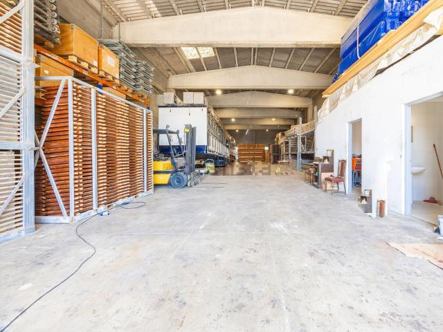 Nave en venta en Alt Empordà, Catalunya