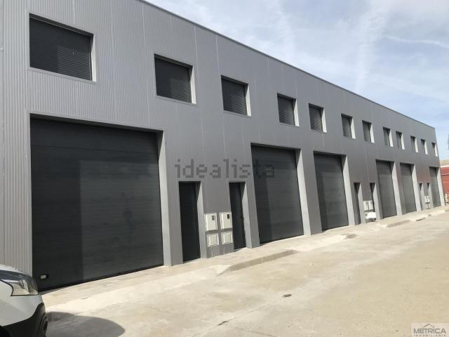 Nave en venta en Villares De La Reina