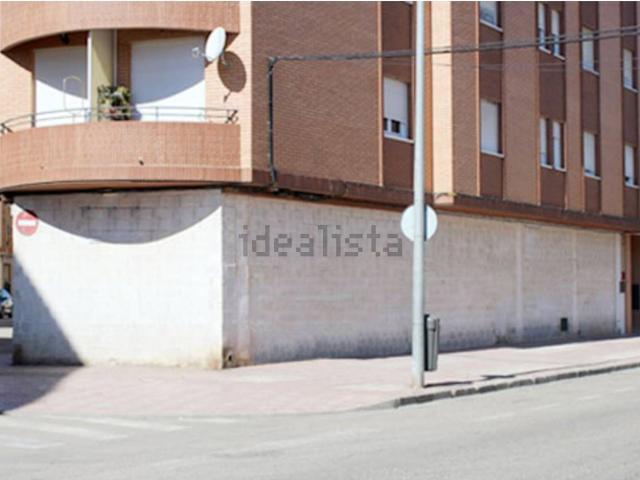 Local Comercial en venta en Villarrobledo, Albacete