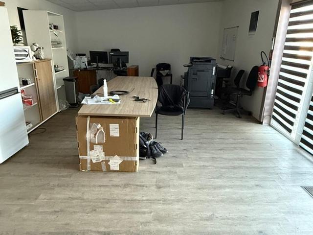 Bureau vente à Vienne, Chanas