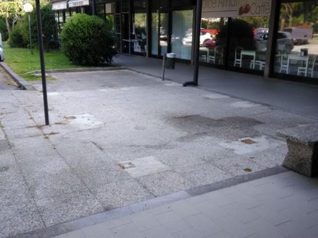 Locale Commerciale in vendita a Punta Marina Terme, Ravenna