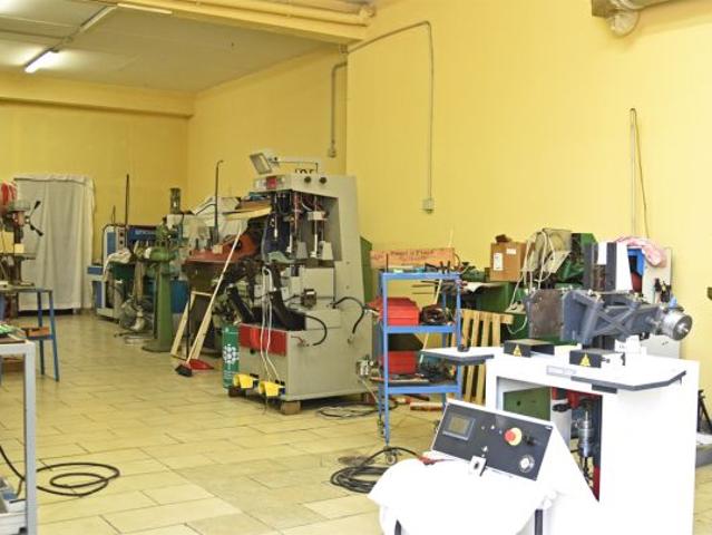 Locale Commerciale in vendita a Spagnuolo, Frattaminore