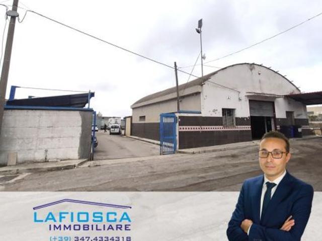 Capannone in vendita a Puglia, Bari