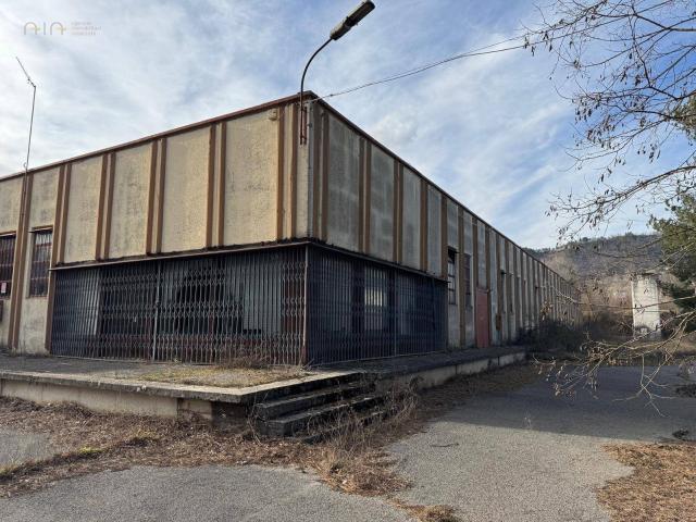 Locale Commerciale in vendita a Marche, Ascoli Piceno