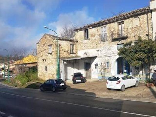 Locale Commerciale in affitto a Ariano Irpino, Campania