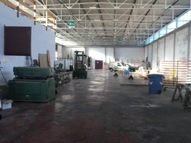 Locale Commerciale in affitto a Marche, Ascoli Piceno
